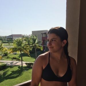 Meet your Posher, Erika